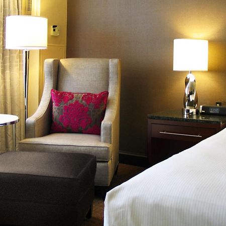 Hilton מיניאפוליס מראה חיצוני תמונה