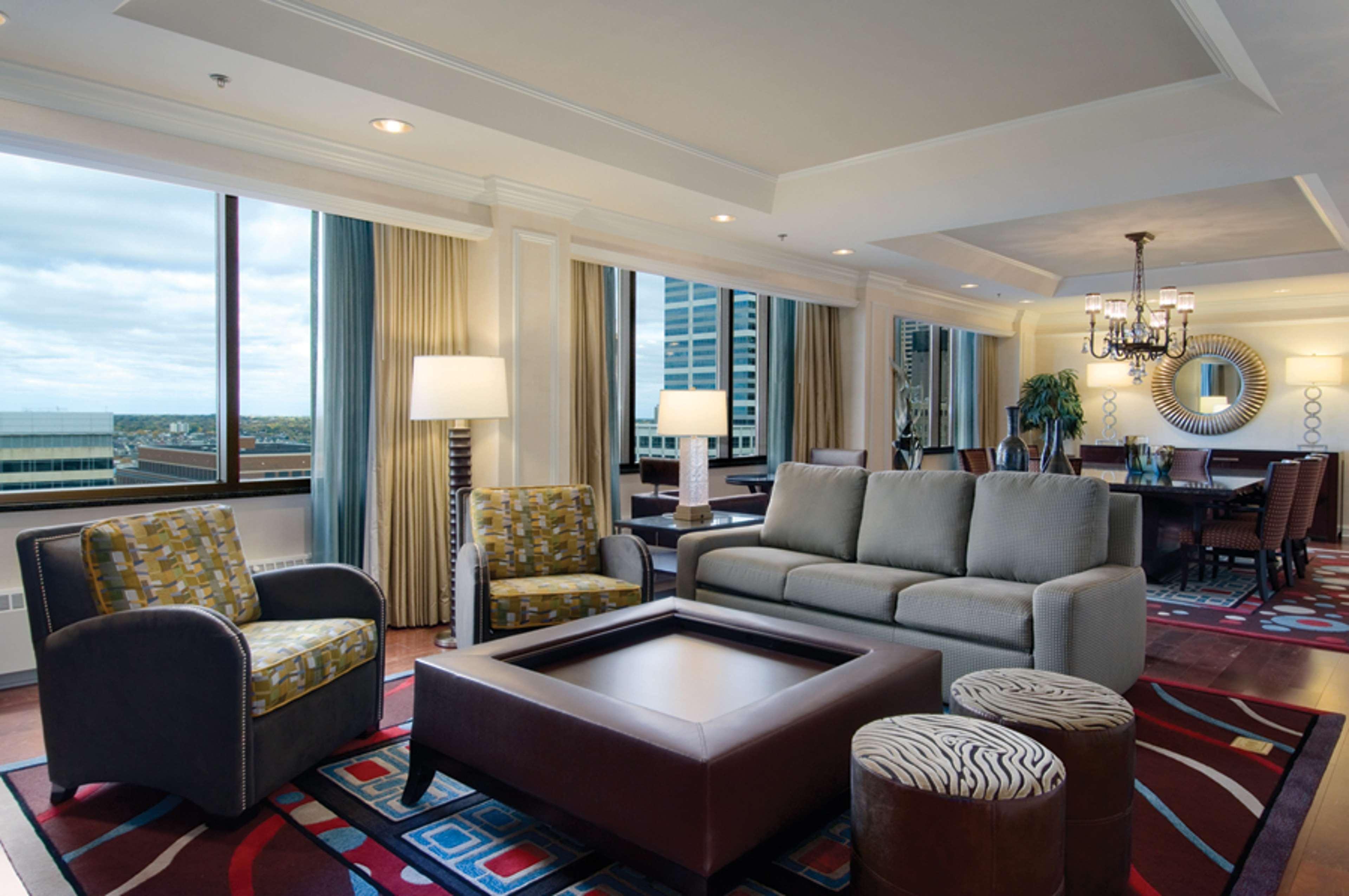 Hilton מיניאפוליס מראה חיצוני תמונה