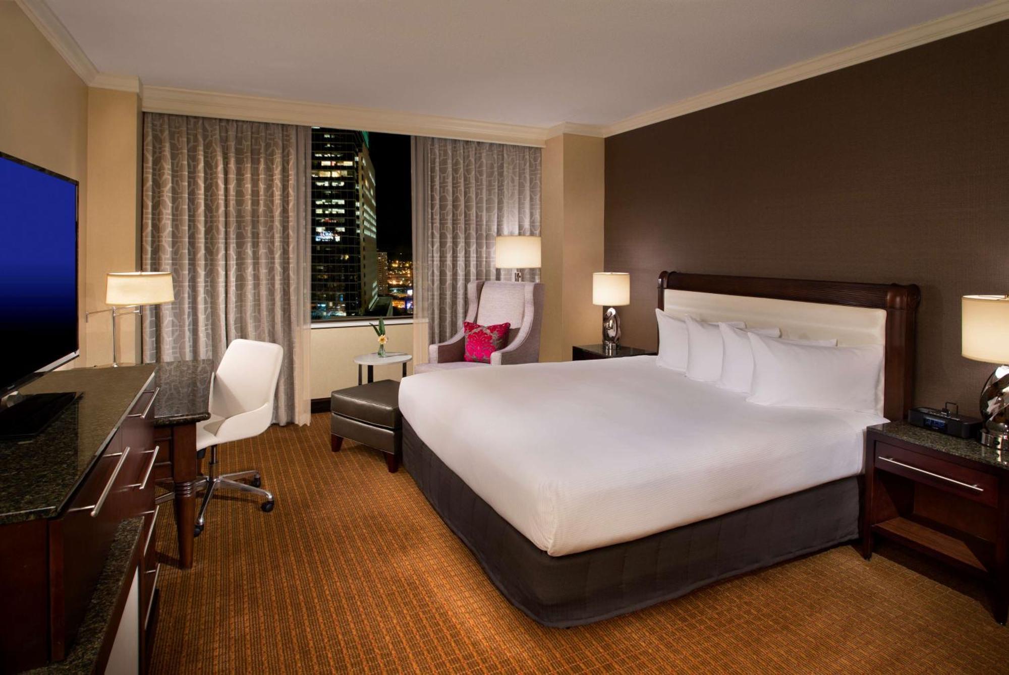Hilton מיניאפוליס מראה חיצוני תמונה